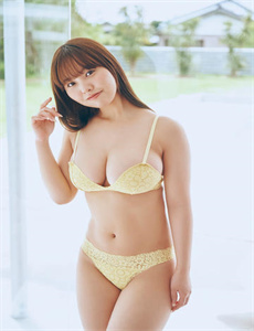 《丝瓜草莓秋葵绿巨人IOS下载-美女和男朋友在做怼怼怼的事》