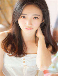《少妇出轨笔记-野花香在线观看播放》